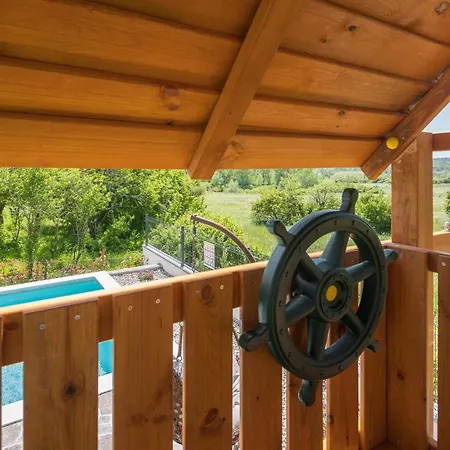 Stunning In With House A Panoramic View *